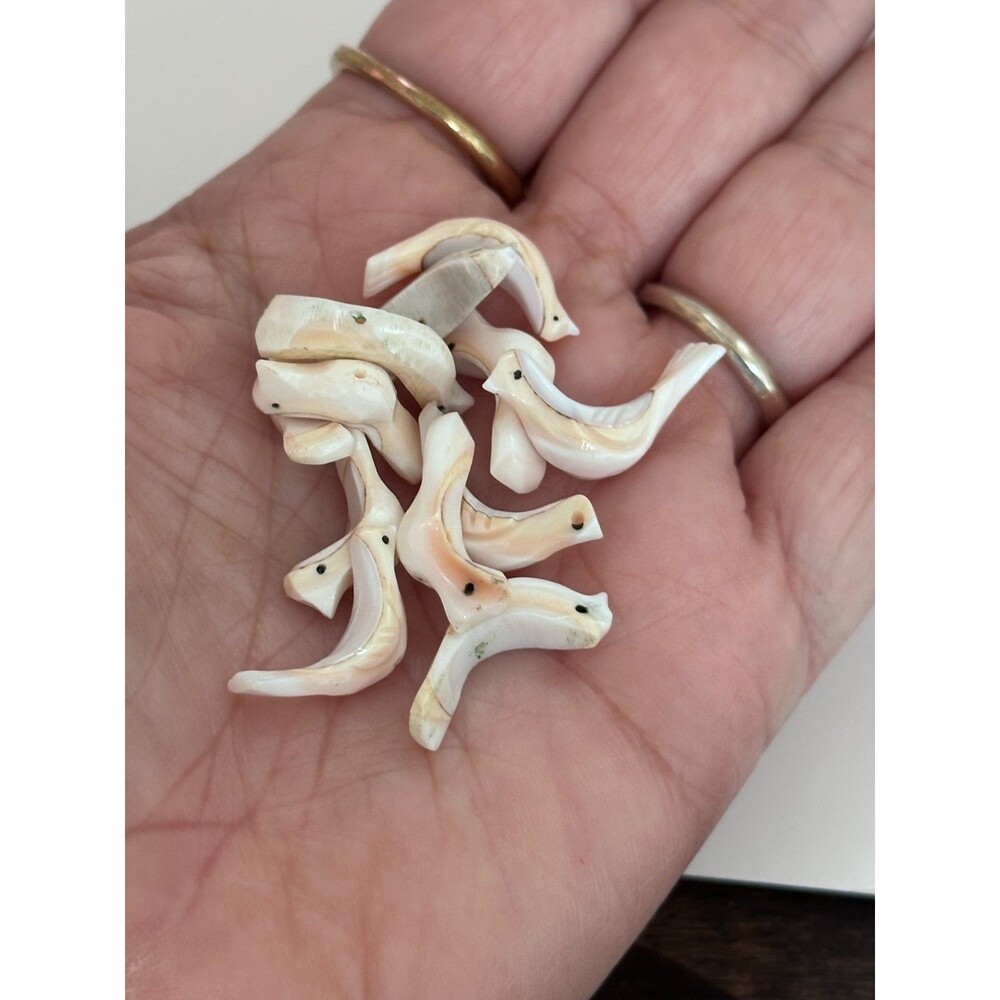 Carved Fetish Bird Beads Lot 0f 14 Pinkish White - Picture 4 of 5